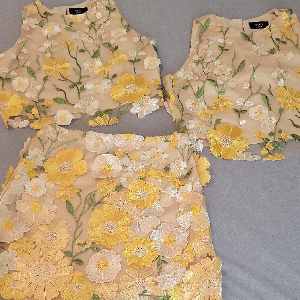 Vici Yellow and Cream Floral Embroidered 3-Piece Set Size S